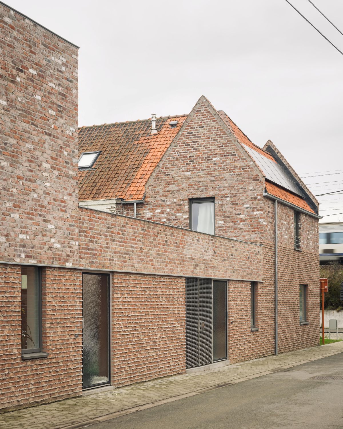 A social and urban infill project in Kortrijk – MAKER architecten – (foto_Stijn Bollaert)_s